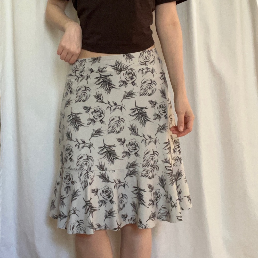 Y2K Vintage Floral Grey Black Ruffle Knee Length Skirt M